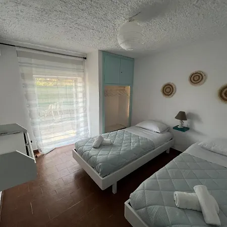 Ciel Apartment, 5 Minutes Walk From Beach! Ipsos