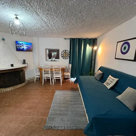 Apartamento Ciel Apartment, 5 Minutes Walk From Beach! Ipsos